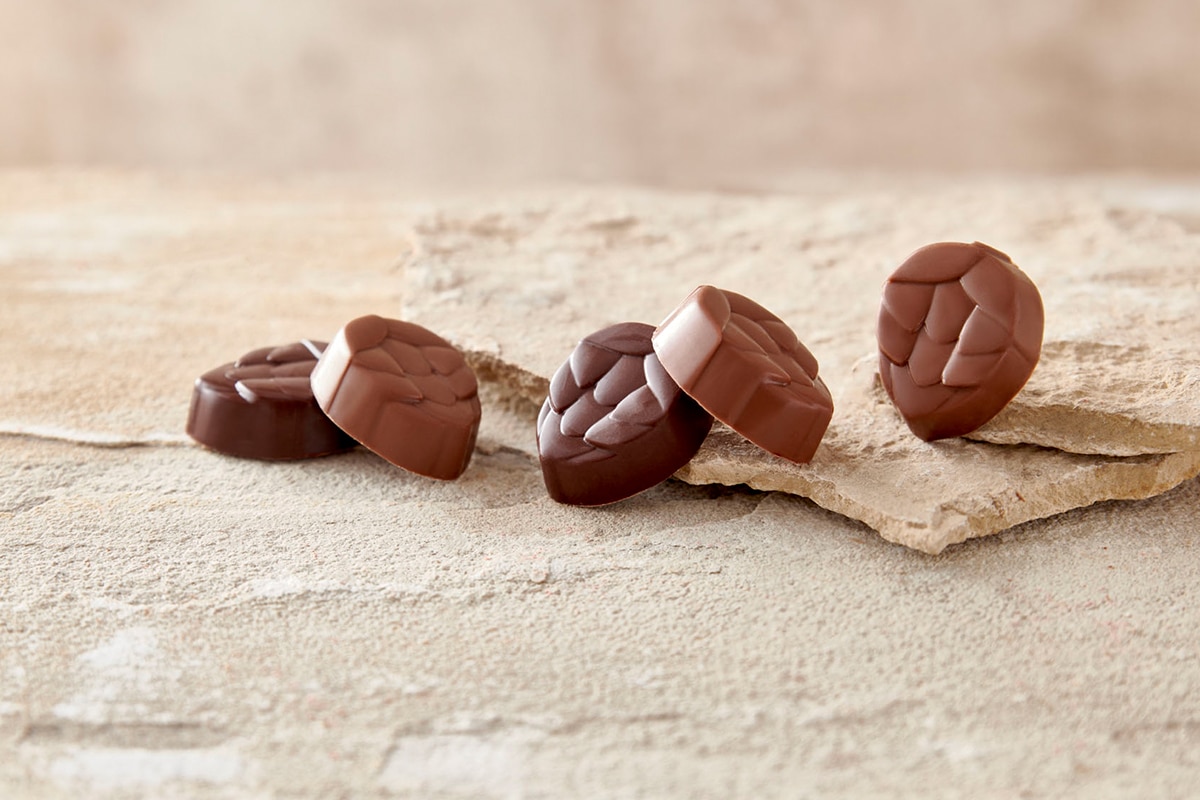 Poperingse Hommelknopjes, een chocolade streekproduct door Zokola